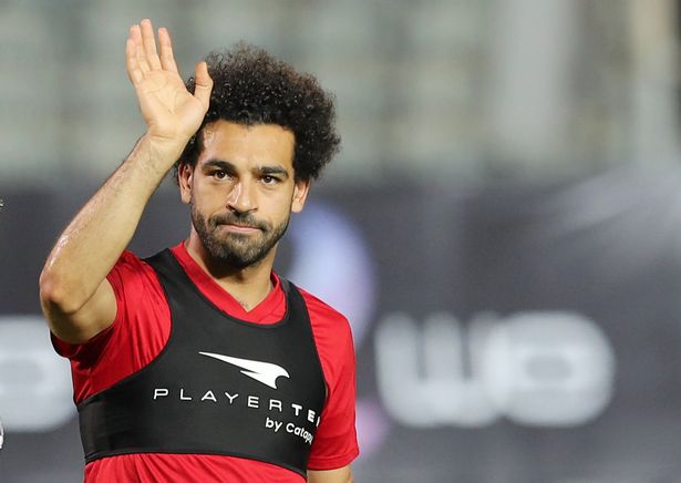 Trở lại tập luyện, Salah được NHM chào đón vô cùng cuồng nhiệt như người hùng