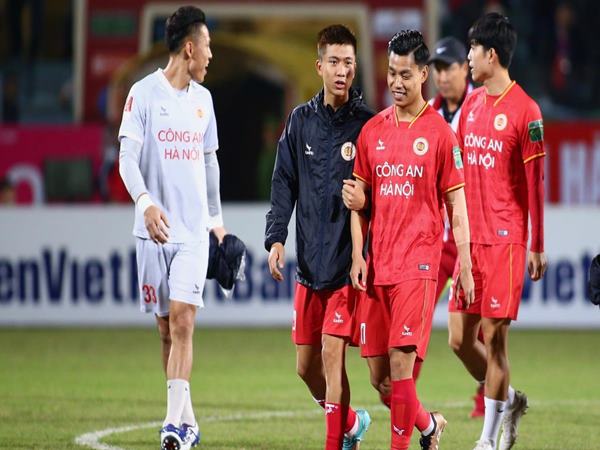 Bóng đá VN 4/4: Công an Hà Nội thiệt quân trước Hải Phòng FC