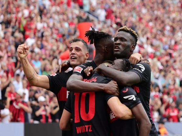 Bóng đá QT 17/10: Granit Xhaka là món hời của Bayer Leverkusen