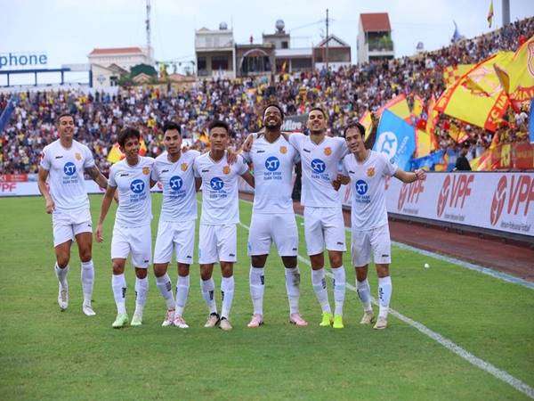 Tin bóng đá: CLB Nam Định thiệt quân trước đại chiến Hà Nội FC