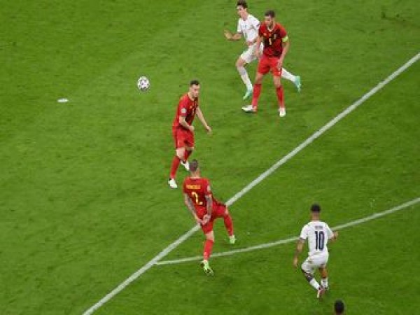 Lorenzo Insigne cú cứa lòng nghệ thuật vào lưới Bỉ