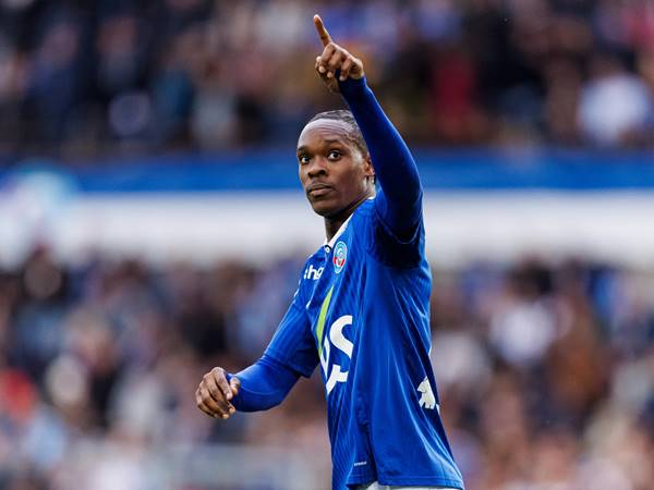 Giải mã khả năng săn bàn của "Sát thủ" cao 1m95