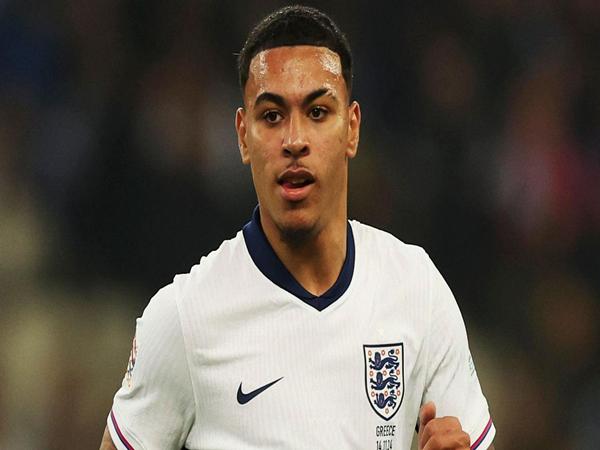 Tin Aston Villa: Morgan Rogers gây áp lực lên Jude Bellingham