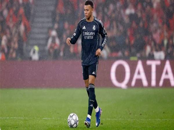 Bóng đá TBN: Kylian Mbappe chia sẻ sau trận thua Benfica