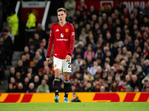 Tin Man Utd: Ugarte lại gây thất vọng ở tuyến giữa Tin Man Utd: Ugarte lại gây thất vọng ở tuyến giữa